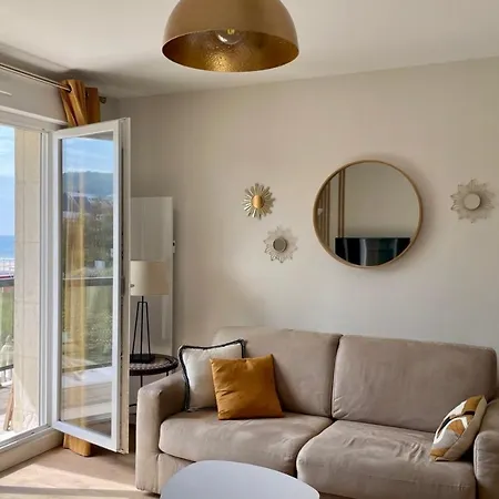 The Ammonite Sea View With Large Balcony *