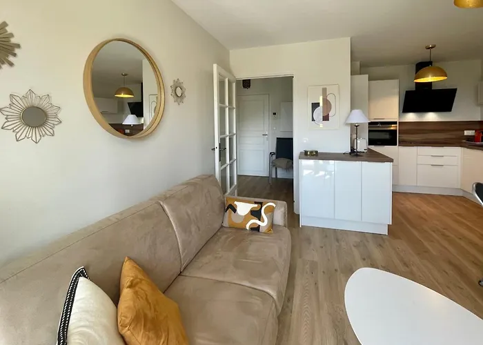 The Ammonite Sea View With Large Balcony Bénerville-sur-Mer