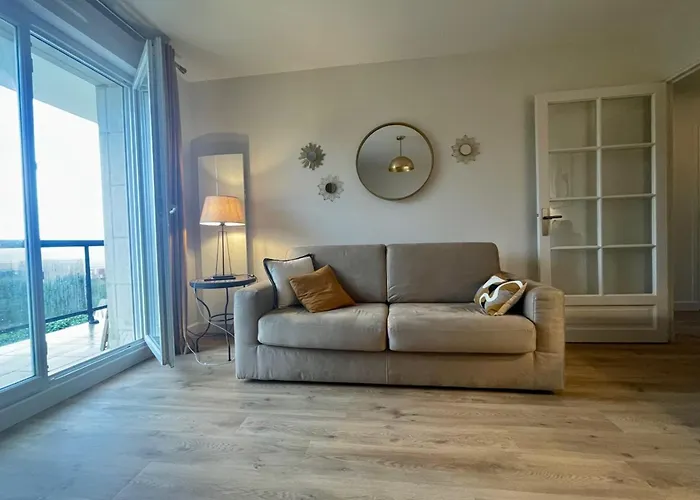 The Ammonite Sea View With Large Balcony Apartmán